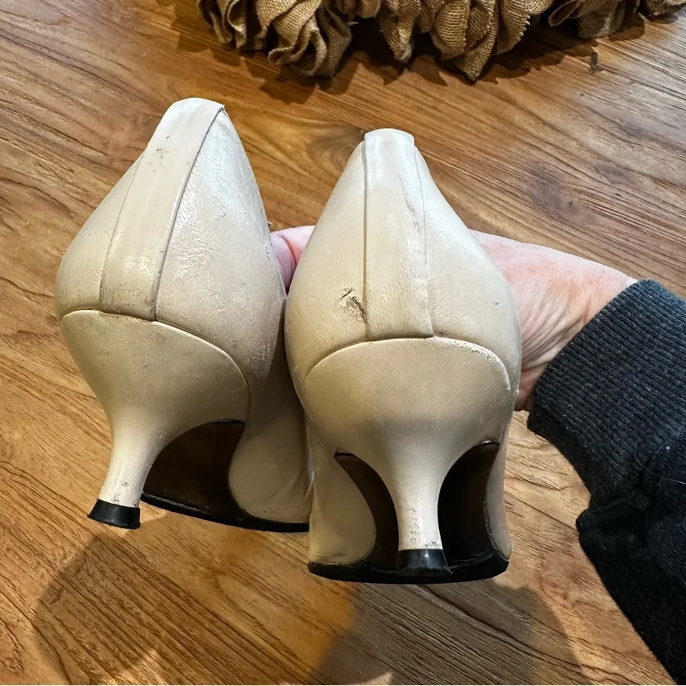 Stuart Weitzman Women’s Two Tone Leather Patent Spectator Kitten Heels Pointed 8